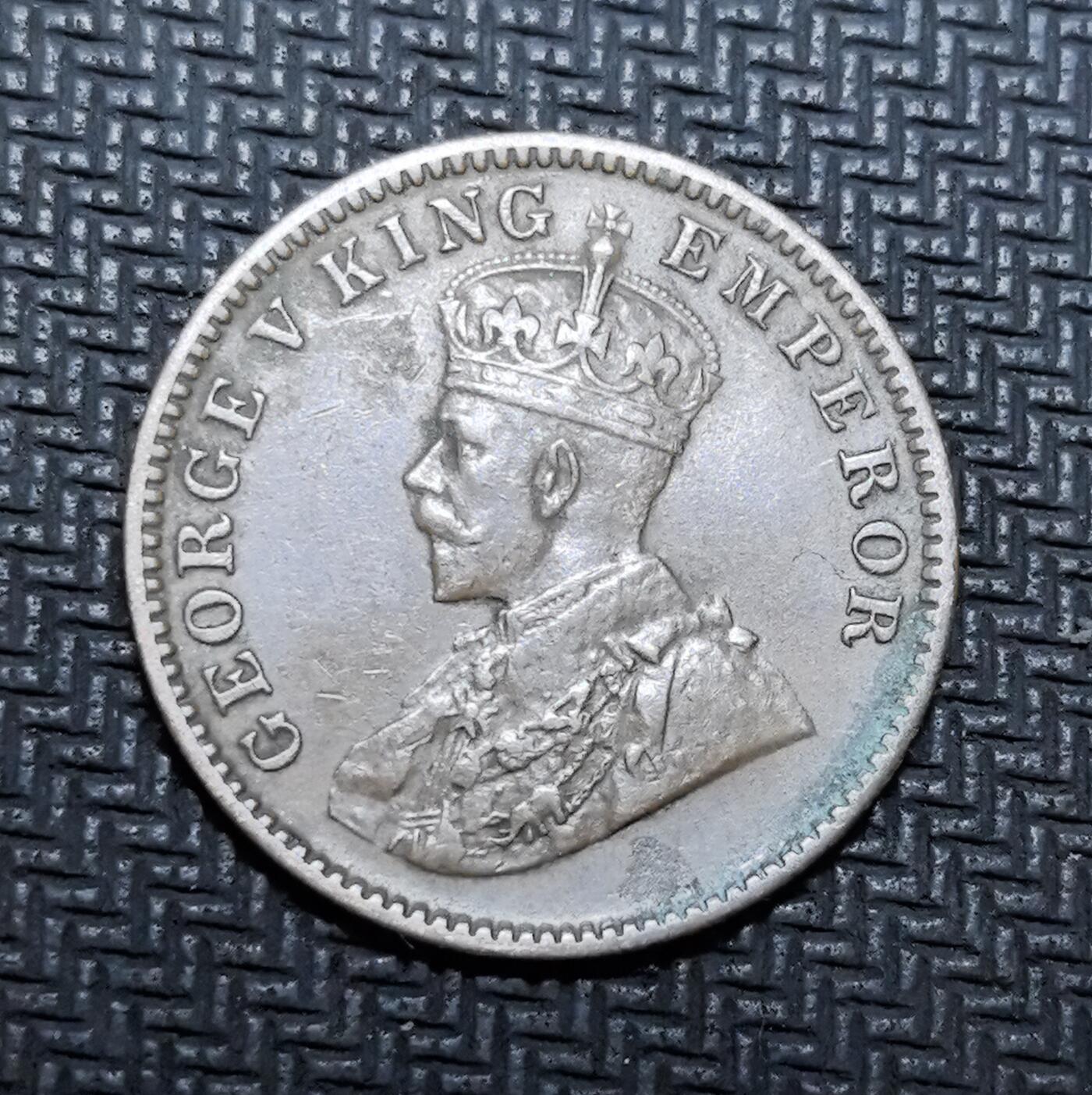 外国优质老铜币银币苏联纪念章，每周六晚九点倒数截拍，满百包邮可寄存，持续收拍 英属印度乔治五世1936年1/4 安娜铜币，正面英王肖像威严霸气，背面纹饰精细精美；材质珍稀稀有，包浆温润自然，是近代英属印度殖民钱币文化的精品代表，收藏与史料价值兼备。