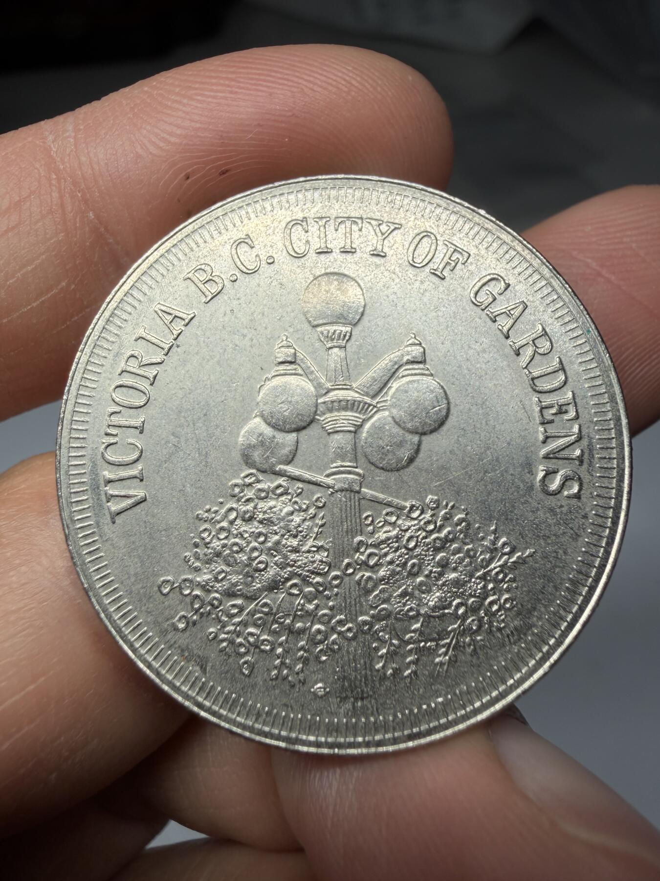 2026年集古藏今外币拍卖第三期-第9场—（总第319拍），可以寄存60天，满160元包邮。  加拿大维多利亚市1980年纪念代用币，直径33毫米