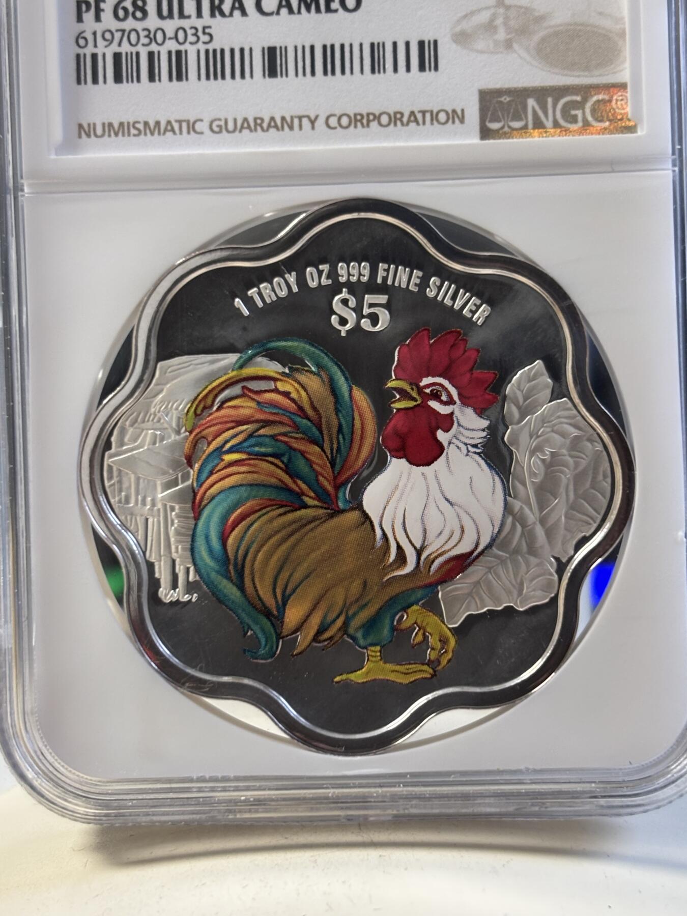 第194期拍卖 新加坡2017年十二生肖鸡年银币3枚套NGC-PF68一枚，PF69-2枚，1盎司/1盎司/1/4盎司，999银，发行2000套