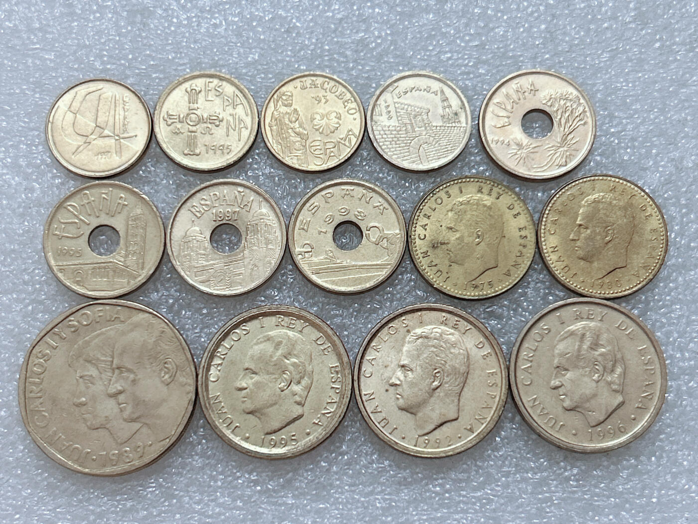 第一海外回流一元起拍收藏 散集专场  第307期 西班牙不同版本黄铜币 14枚