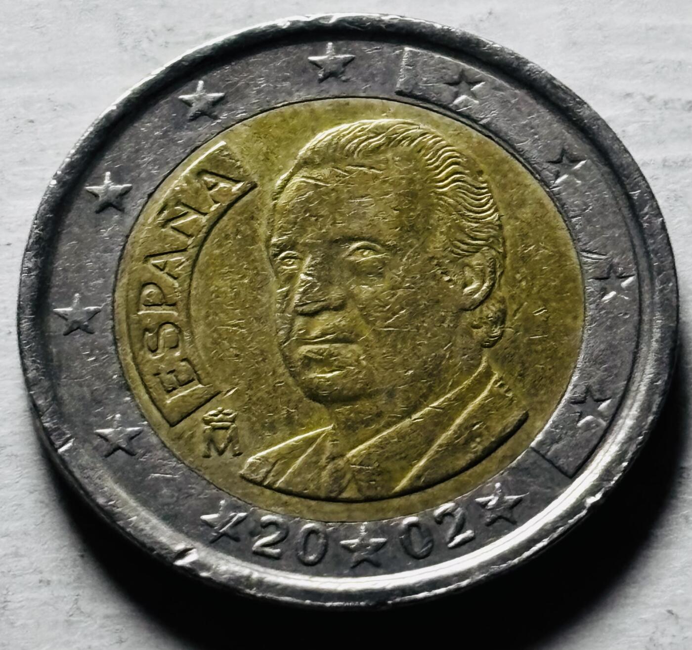 文馨钱币收藏第 298 场，长期接代拍业务 2002 年西班牙 2 欧元 第一版