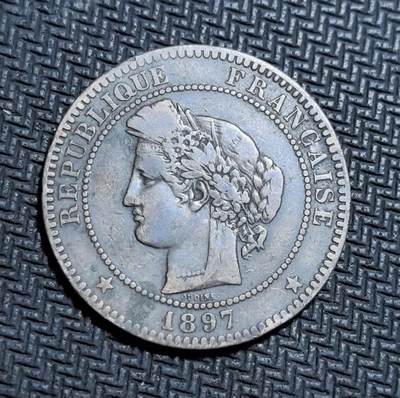 外国优质老铜币银币苏联纪念章，每周六晚九点倒数截拍，满百包邮可寄存，持续收拍 - 法国1897年10 生丁，正面为玛丽安娜头像与国名，背面是自由平等博爱铭文与面值，见证法兰西第三共和国时期，包浆古朴，是法国近代共和币制的经典见证，收藏辨识度高。