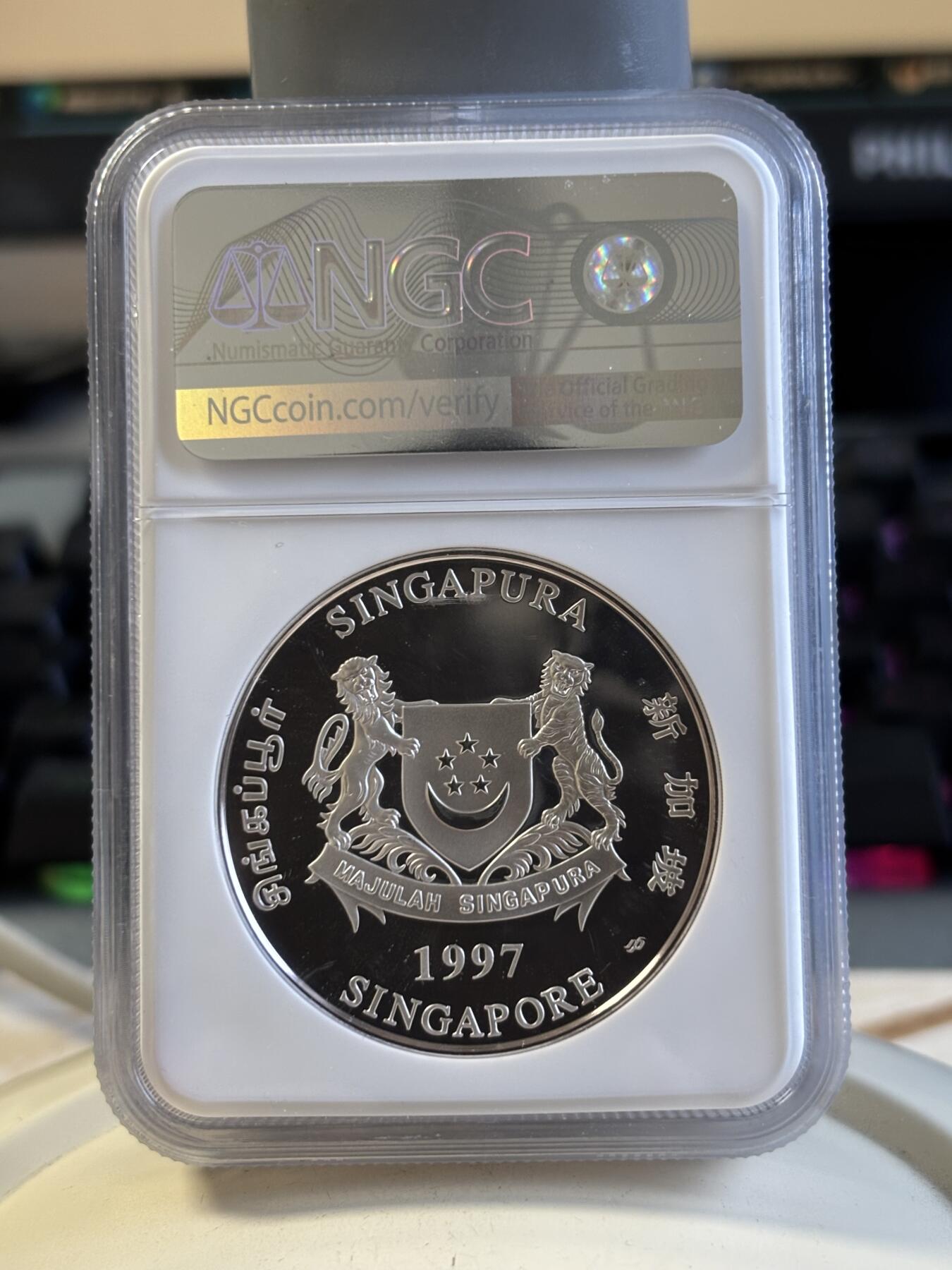 第194期拍卖 新加坡1997年十二生肖牛年2盎司纪念银币NGC-PF69.999银