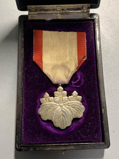 远东徽章小铺3月29日周日晚上9点结束 - 八等白叶