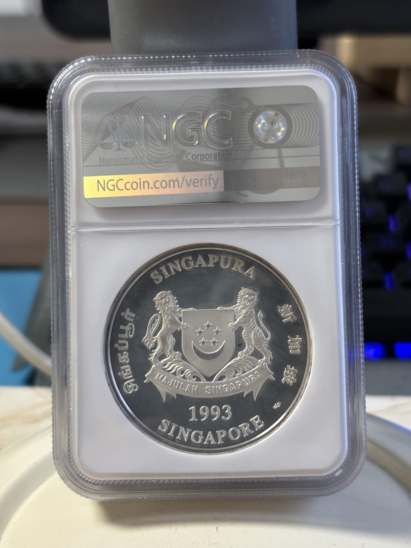 第194期拍卖 新加坡1993年十二生肖鸡年2盎司纪念银币NGC-PF65.999银