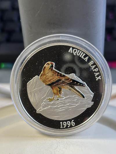 第195期拍卖 - 蒙古1996年珍稀动物系列鸟类彩色银币,925银，25克，有氧化