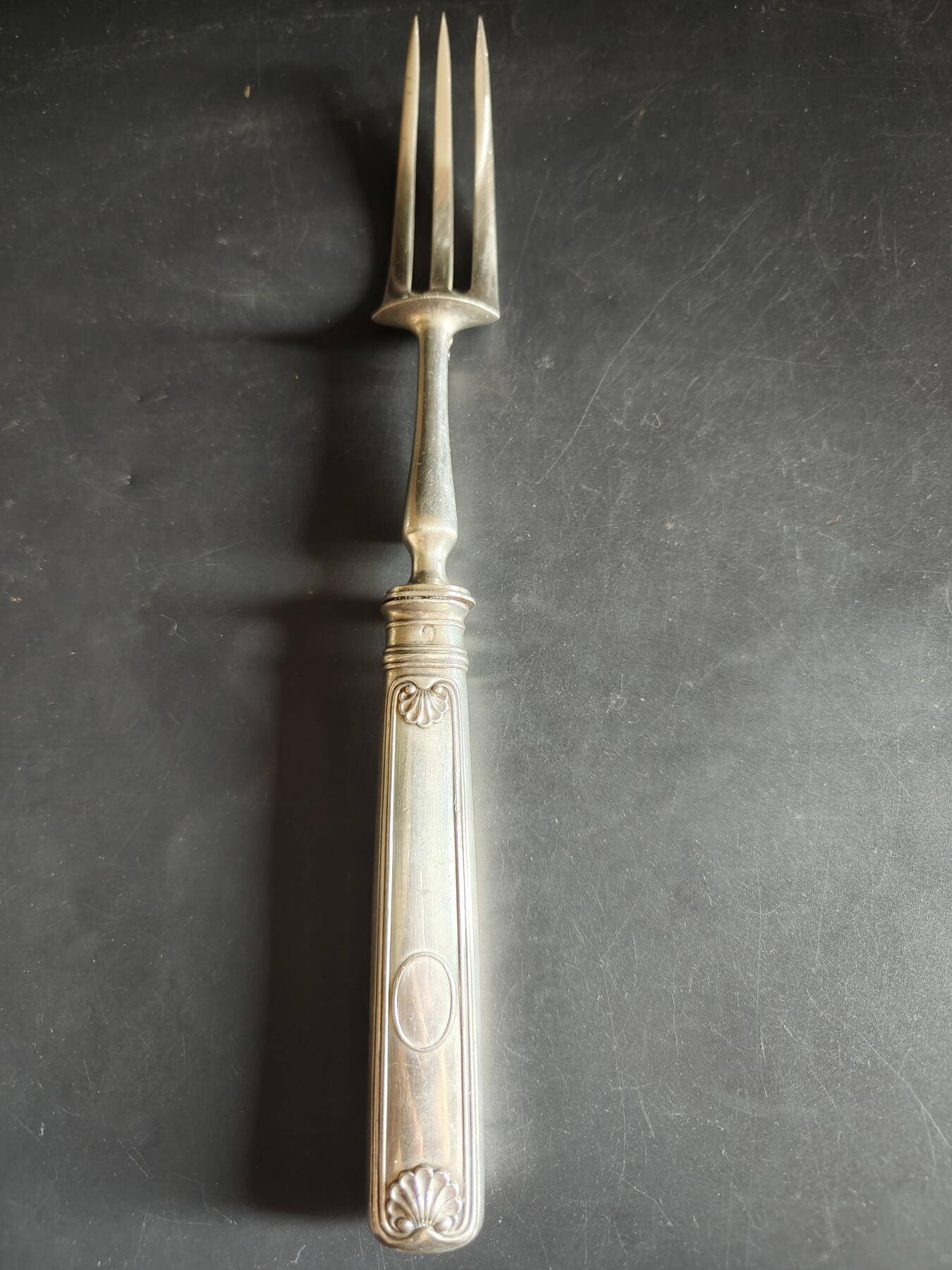 老王徽章第190期 法国银叉子    密涅瓦1级银标    950银     长度30mm    重量219.3g