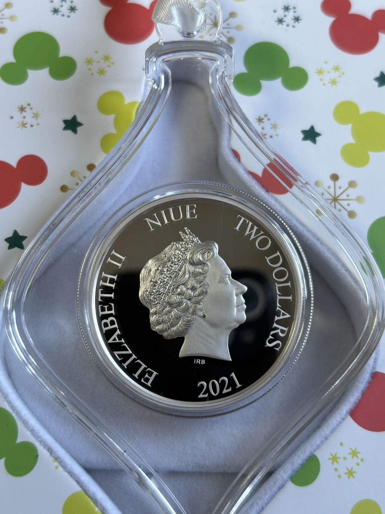 第195期拍卖 纽埃2021年迪士尼系列米奇欢度圣诞节1盎司彩银币，999银，发行2021枚