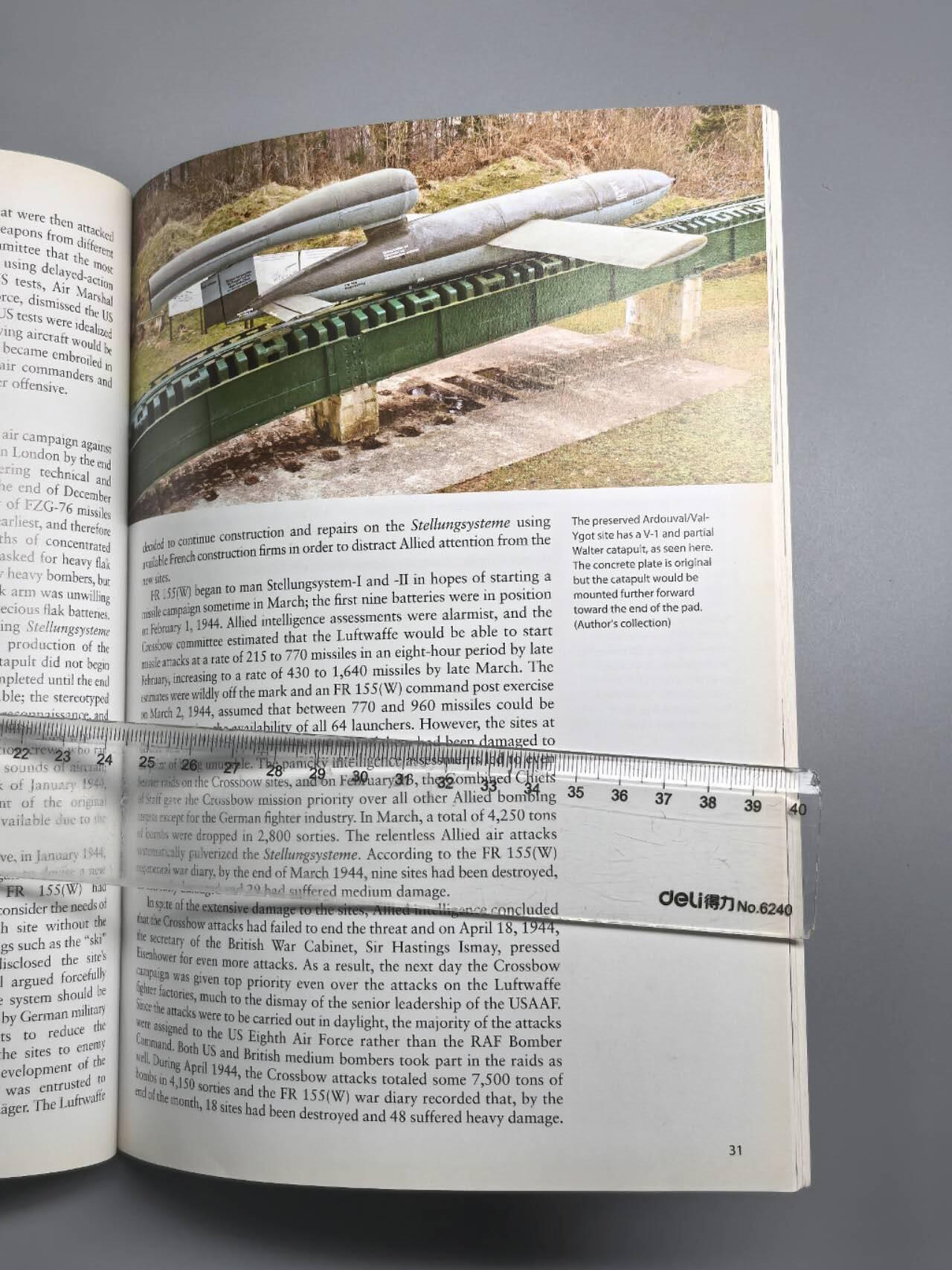 小驴勋章奖章收藏3月28日周六晚六点拍卖（珍爱和平，收藏战争，铭记历史，勿忘国耻，忠党爱国。有偿代拍，送拍规则在简介最后，参拍须阅读规则后再参拍，关系到运费包装发货时效真假辨别等关键信息，拍卖时不再发原图，看大图店主微信码在拍卖店铺介绍里） 《德国V型武器基地1943-1945》书4本