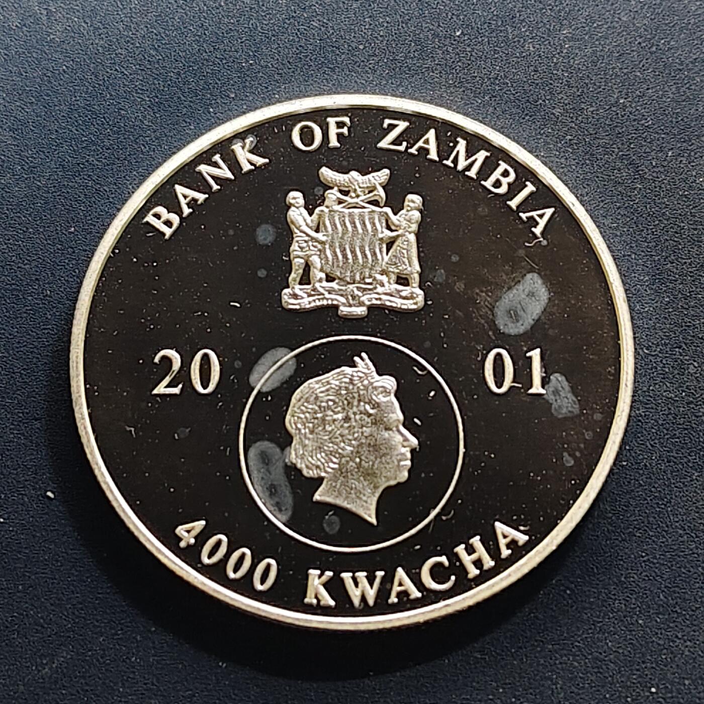 【全场包邮】纯粹捡漏拍517场 赞比亚2001年4000克瓦查海洋守护者系列珊瑚礁与海马精制纪念银币【37.9毫米20克99.9%】