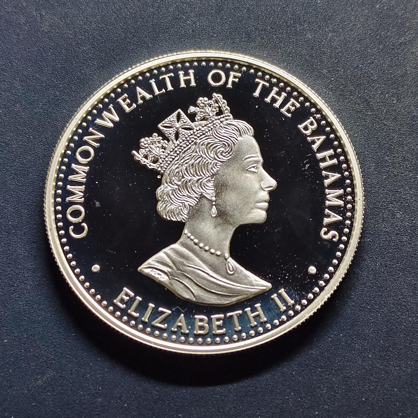 【全场包邮】纯粹捡漏拍517场 巴哈马群岛1997年2元WWF自然保护系列斑鳍蝴蝶鱼与皇后天使鱼精制克朗型纪念银币【38.61毫米28.28克92.5%】