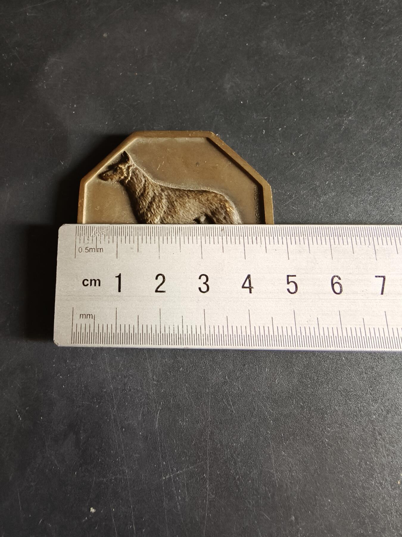 老王徽章第190期 法国东南宠物犬协会一等奖八角大铜章     尺寸48mm     重量58.9g