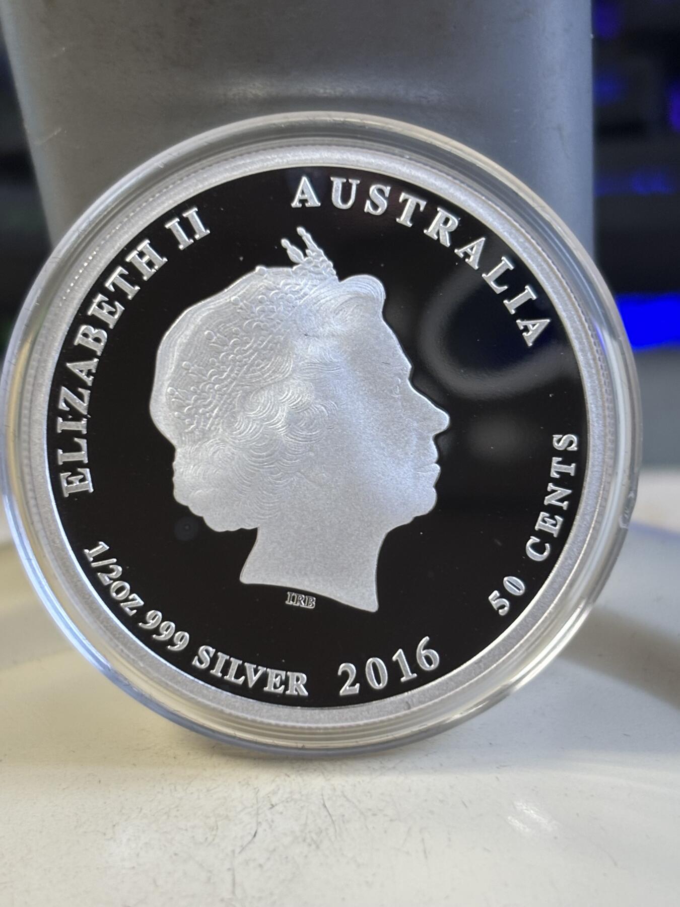 第195期拍卖 澳大利亚2016年生肖系列猴年1/2盎司精版彩银币，999银，发行10000枚