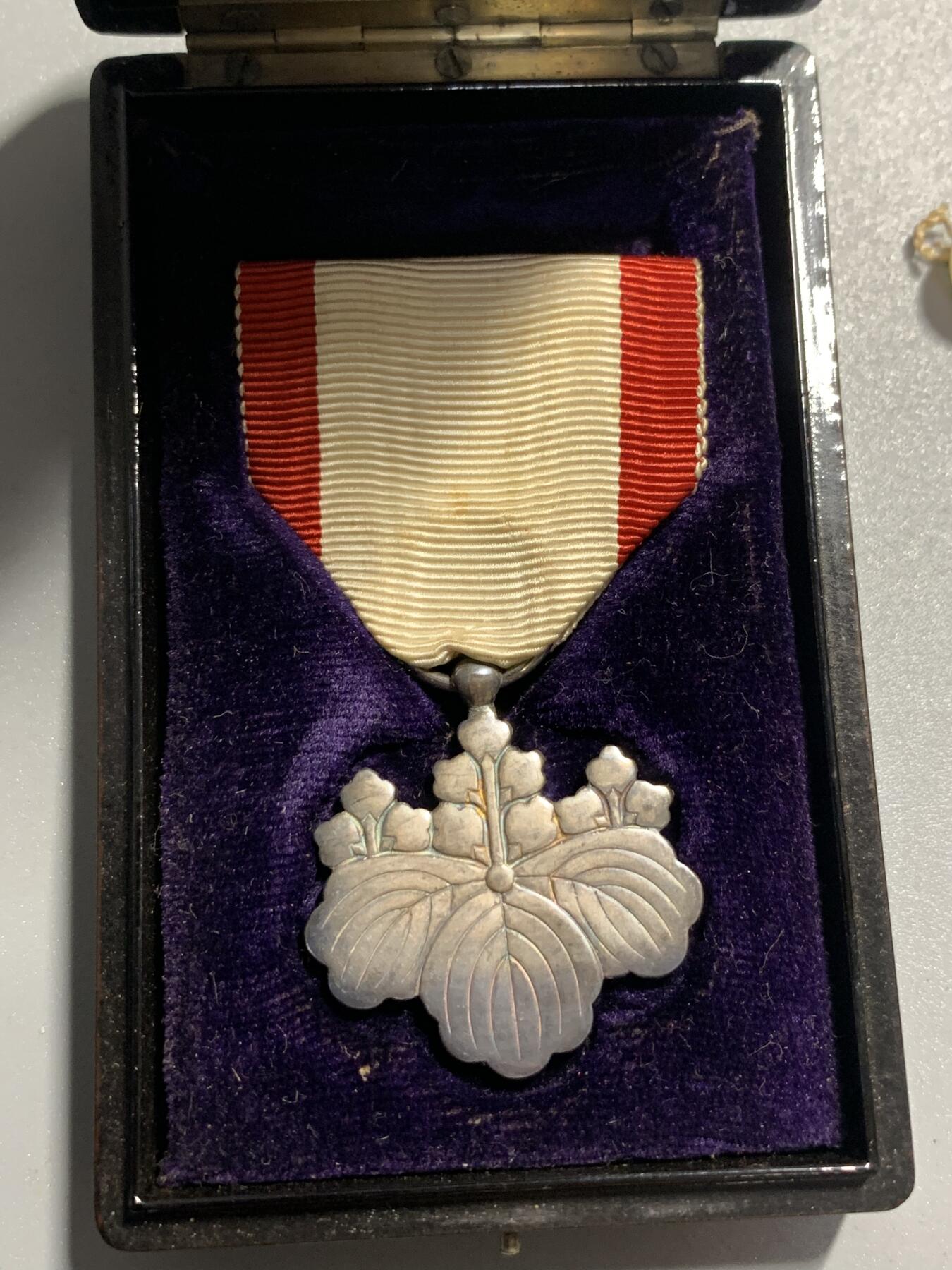 远东徽章小铺3月29日周日晚上9点结束 八等白叶