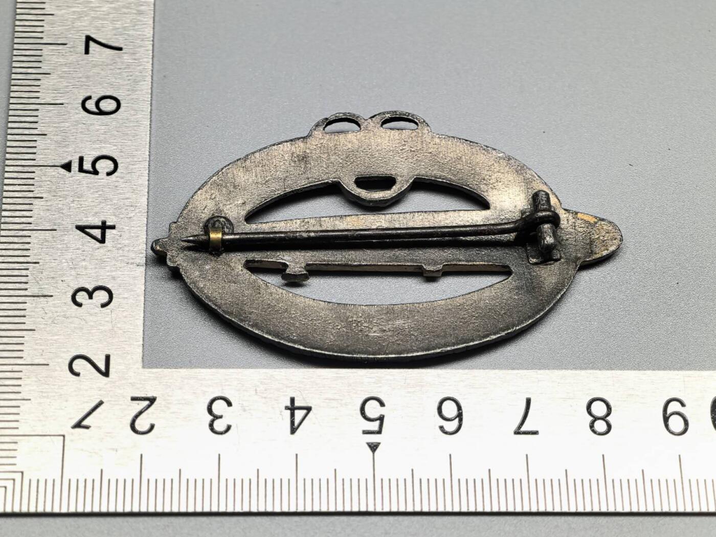 小驴勋章奖章收藏3月28日周六晚六点拍卖（珍爱和平，收藏战争，铭记历史，勿忘国耻，忠党爱国。有偿代拍，送拍规则在简介最后，参拍须阅读规则后再参拍，关系到运费包装发货时效真假辨别等关键信息，拍卖时不再发原图，看大图店主微信码在拍卖店铺介绍里） 现代工艺品 德二齐柏林飞艇徽章 非原品