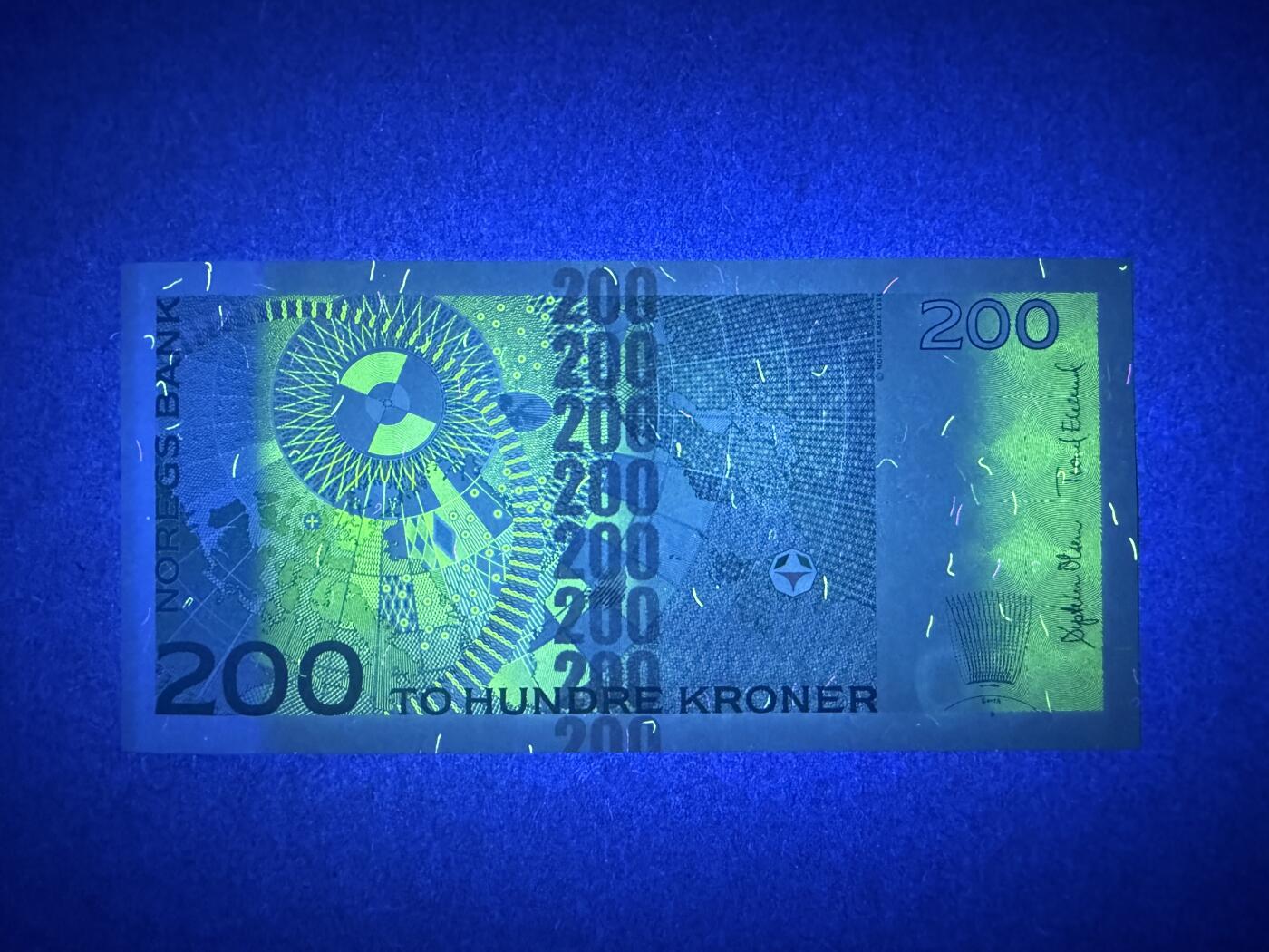 《艾美收藏》第238期-3.29周日外币畅拍场 挪威200克朗 UNC 2013年 挪威物理学家伯克兰 无47尾8