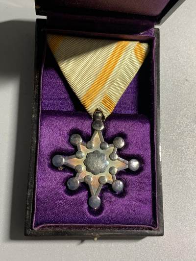 远东徽章小铺3月29日周日晚上9点结束 - 八等瑞宝