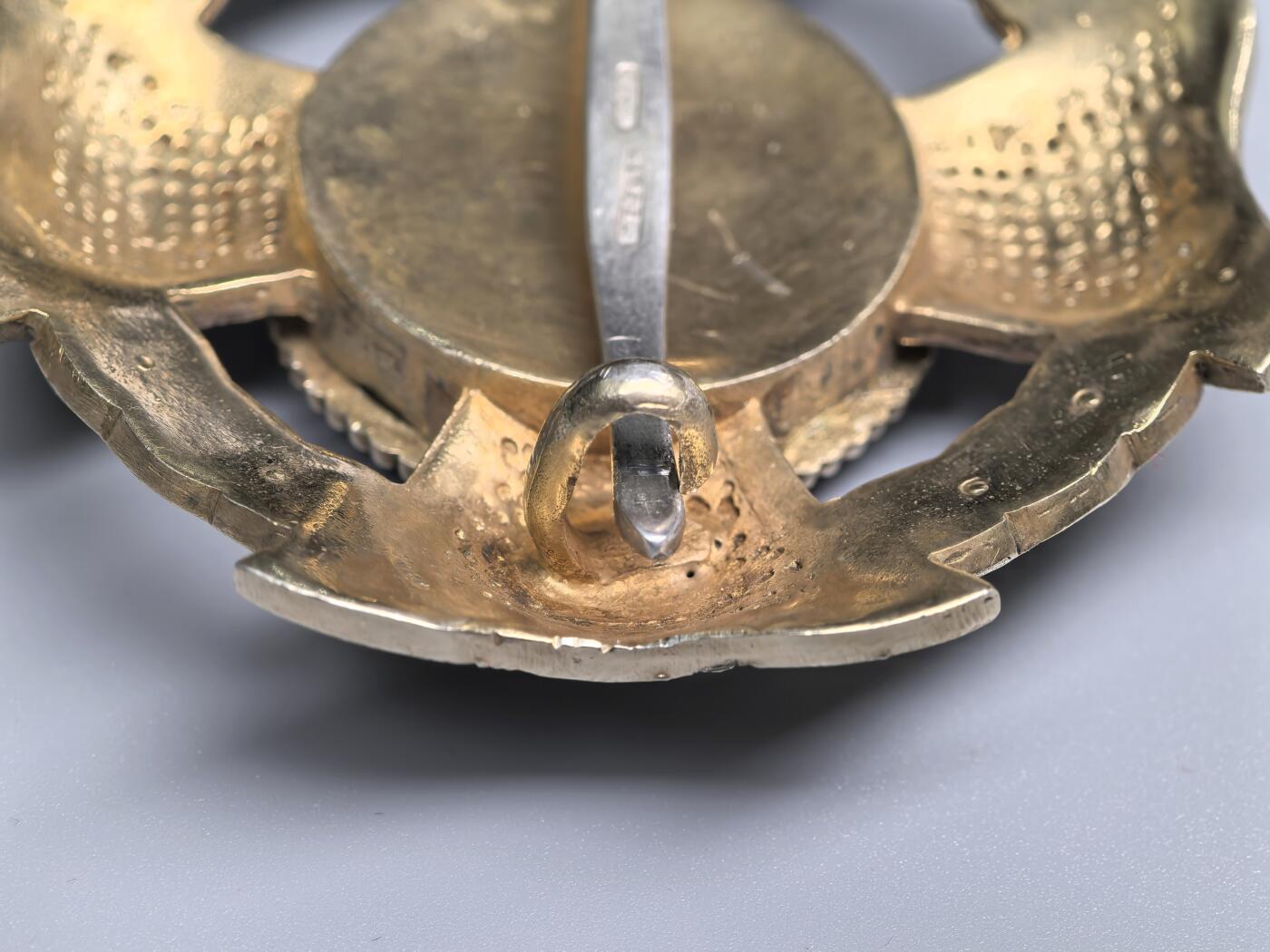 小驴勋章奖章收藏3月28日周六晚六点拍卖（珍爱和平，收藏战争，铭记历史，勿忘国耻，忠党爱国。有偿代拍，送拍规则在简介最后，参拍须阅读规则后再参拍，关系到运费包装发货时效真假辨别等关键信息，拍卖时不再发原图，看大图店主微信码在拍卖店铺介绍里） Rothe厂战后制作特蕾莎星芒勋章，类似于德国57版勋章