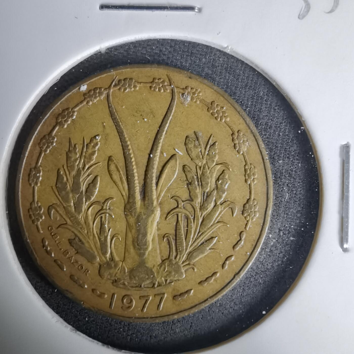 沼泽如烟--第1035场 西非1977年10法郎