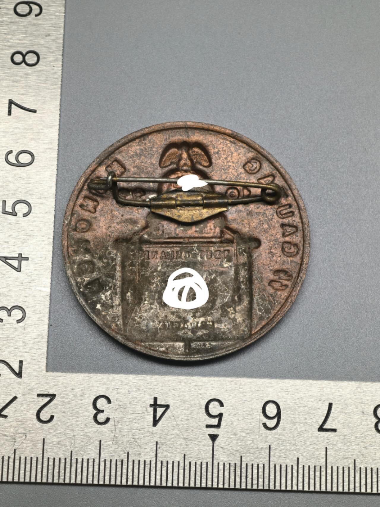 小驴勋章奖章收藏3月28日周六晚六点拍卖（珍爱和平，收藏战争，铭记历史，勿忘国耻，忠党爱国。有偿代拍，送拍规则在简介最后，参拍须阅读规则后再参拍，关系到运费包装发货时效真假辨别等关键信息，拍卖时不再发原图，看大图店主微信码在拍卖店铺介绍里） 现代工艺品 慕尼黑集会徽章 非原品