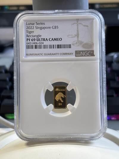第194期拍卖 - 新加破2022年十二生肖虎年1克纪念金币NGC-PF69原盒证书，9999金，发行3000枚