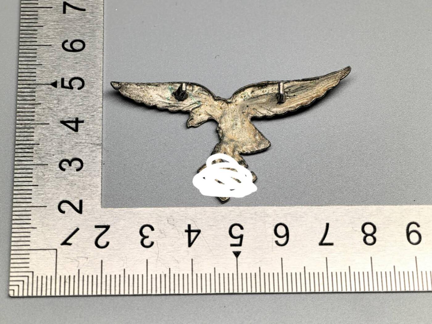 小驴勋章奖章收藏3月28日周六晚六点拍卖（珍爱和平，收藏战争，铭记历史，勿忘国耻，忠党爱国。有偿代拍，送拍规则在简介最后，参拍须阅读规则后再参拍，关系到运费包装发货时效真假辨别等关键信息，拍卖时不再发原图，看大图店主微信码在拍卖店铺介绍里） 现代工艺品 空军帽徽 非原品