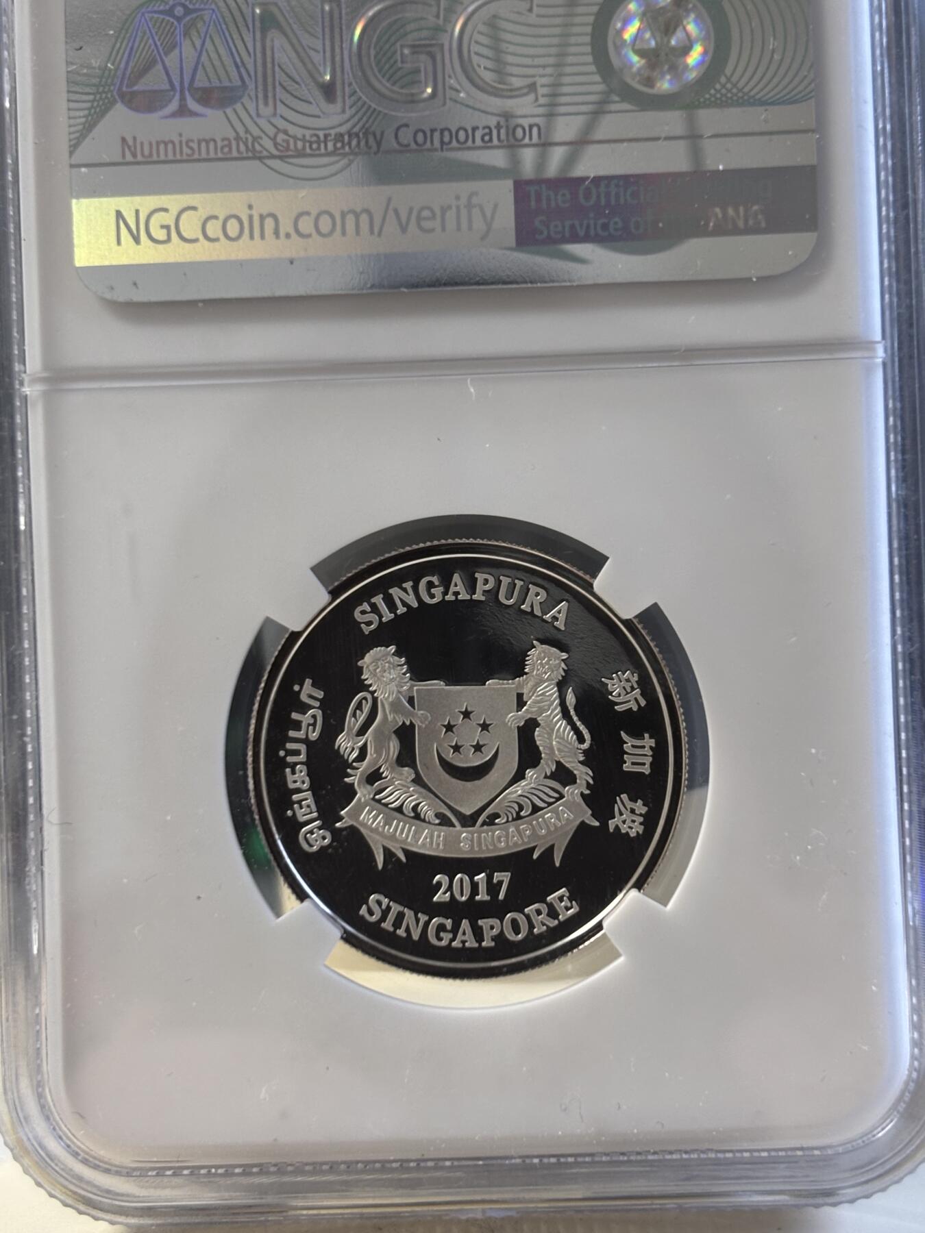 第194期拍卖 新加坡2017年十二生肖鸡年银币3枚套NGC-PF68一枚，PF69-2枚，1盎司/1盎司/1/4盎司，999银，发行2000套