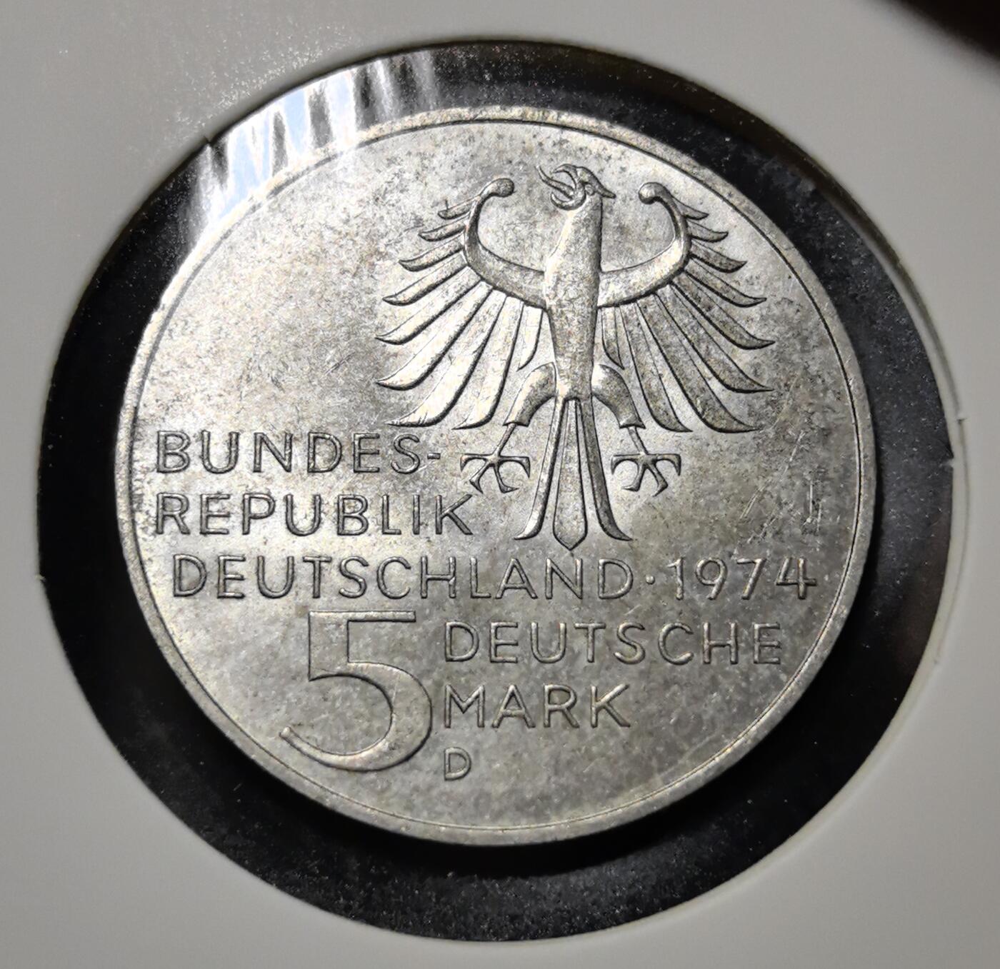 外国优质老铜币银币苏联纪念章，每周六晚九点倒数截拍，满百包邮可寄存，持续收拍