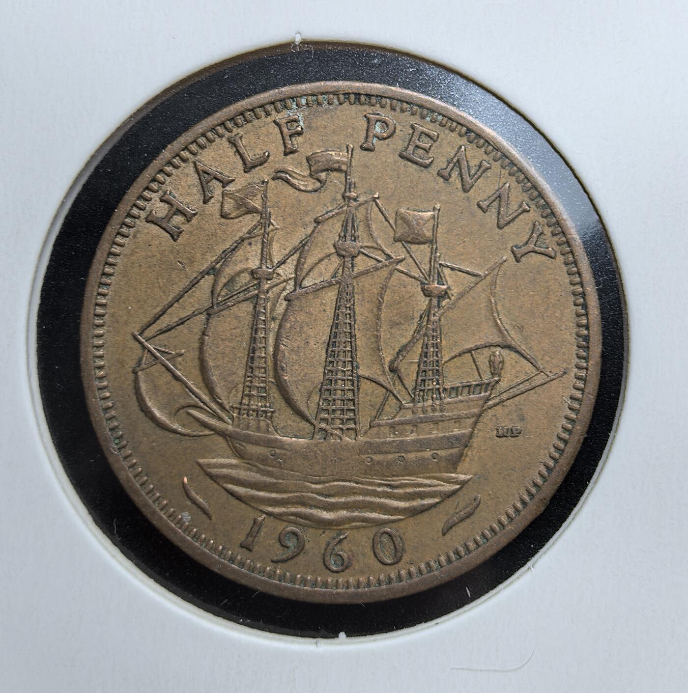 外国优质老铜币银币苏联纪念章，每周六晚九点倒数截拍，满百包邮可寄存，持续收拍 英国伊丽莎白二世1960年半便士铜币，正面女王桂冠头像，背面经典 “金鹿号” 帆船图案，自然铜包浆醇厚，是英国十进制l 改革前殖民时期钱币收藏的入门佳品。