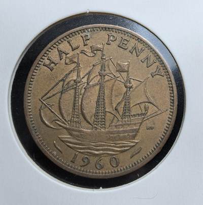 外国优质老铜币银币苏联纪念章，每周六晚九点倒数截拍，满百包邮可寄存，持续收拍 - 英国伊丽莎白二世1960年半便士铜币，正面女王桂冠头像，背面经典 “金鹿号” 帆船图案，自然铜包浆醇厚，是英国十进制l 改革前殖民时期钱币收藏的入门佳品。