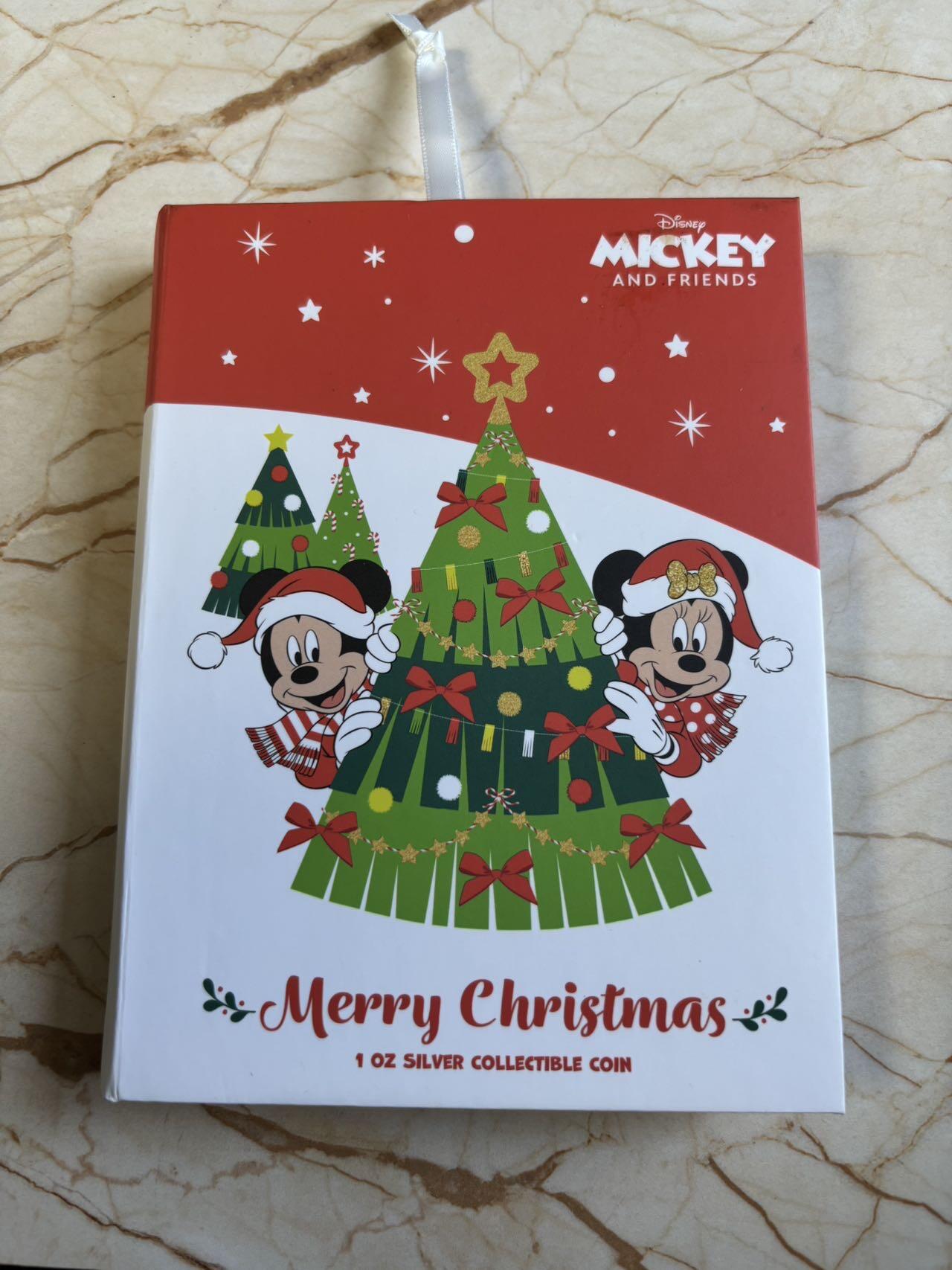 第195期拍卖 纽埃2021年迪士尼系列米奇欢度圣诞节1盎司彩银币，999银，发行2021枚