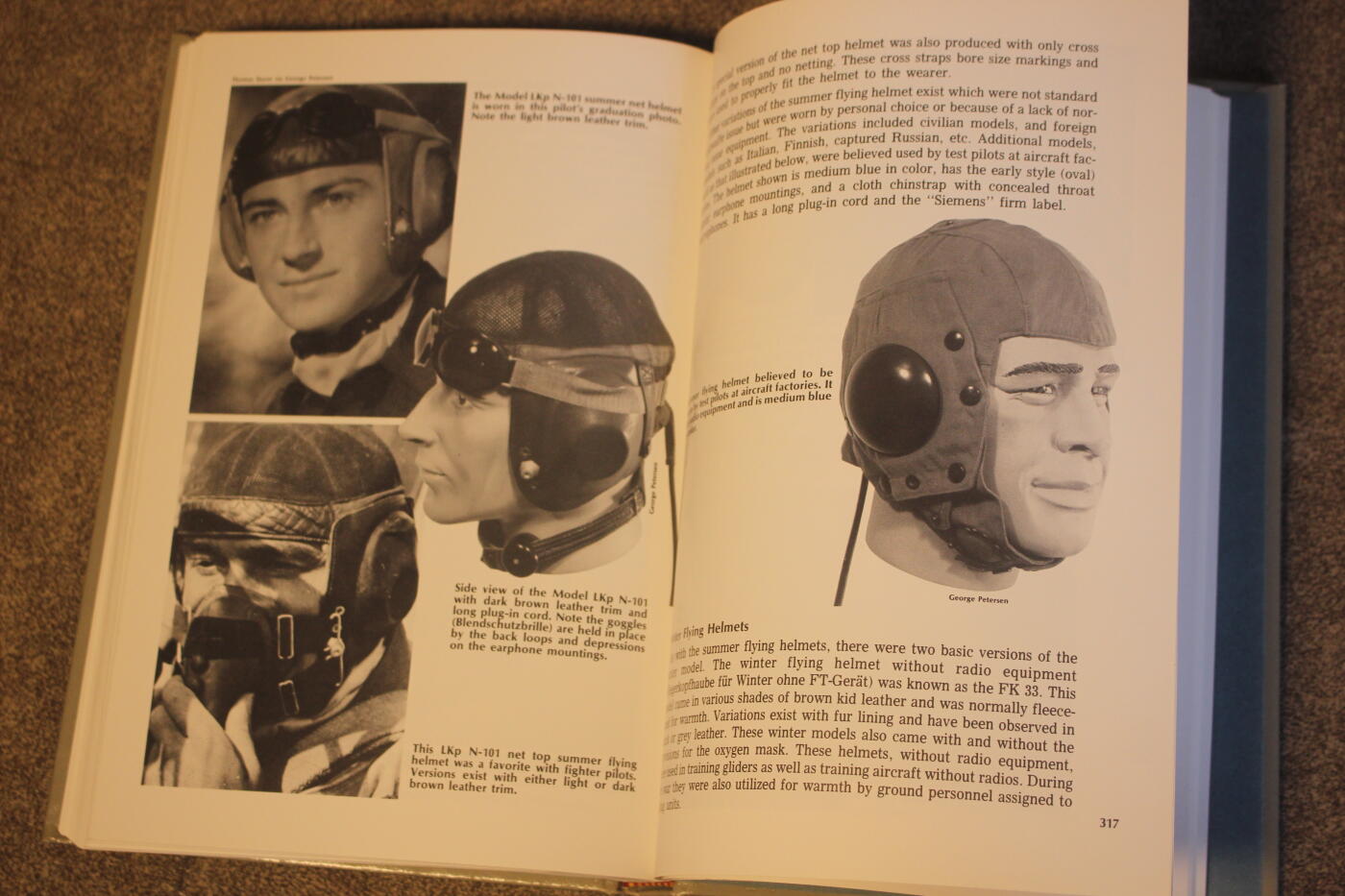 2026.4.2德系小拍卖 德三军帽大全，两册合计约650页，详细介绍了各种式样以及工艺细节等，封面轻微痕迹，内页完好