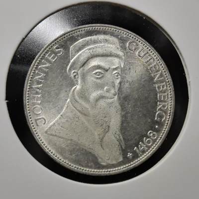 外国优质老铜币银币苏联纪念章，每周六晚九点倒数截拍，满百包邮可寄存，持续收拍 - 西德1968年古腾堡5马克纪念银币，一面是「印刷术之父」古腾堡肖像，另一面是经典联邦鹰徽，是纪念活字印刷文明的稀缺银质藏品，细节清晰，历史感拉满，收藏或送礼都很有分量。