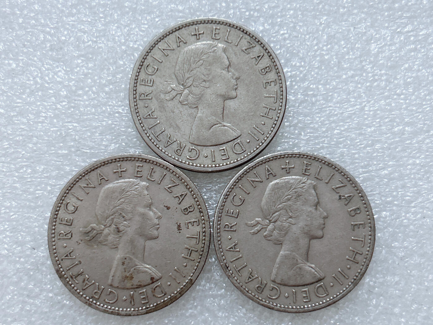 第一海外回流一元起拍收藏 散集专场  第307期 英国伊丽莎白二世半克朗硬币 3枚