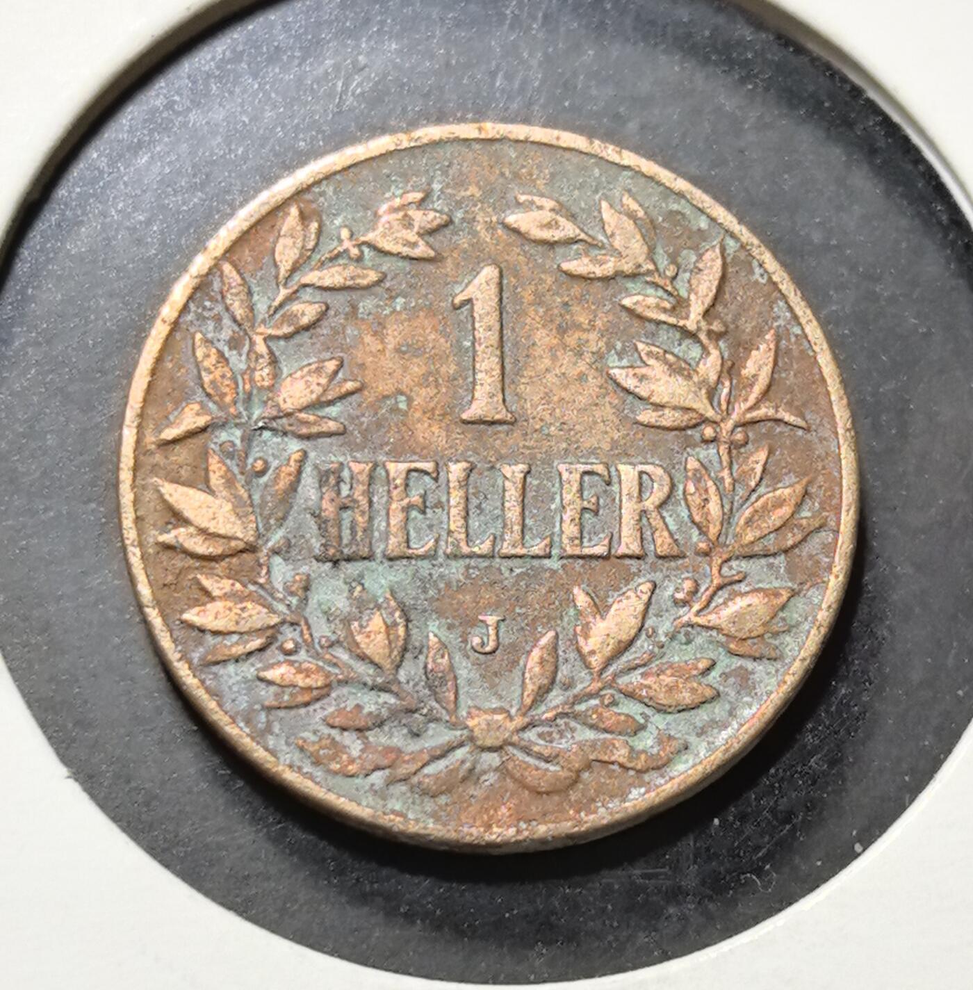 外国优质老铜币银币苏联纪念章，每周六晚九点倒数截拍，满百包邮可寄存，持续收拍 德属东非1910年1 赫勒铜币，正面饰有月桂枝环与面值，背面刻有帝国皇冠、年份及 “DEUTSCH OSTAFRIKA” 字样，是德国殖民东非时期的小额流通货币。它见证了德国在非洲的殖民统治，铜锈包浆自然古朴，极具非洲殖民史与近代钱币收藏研究价值。