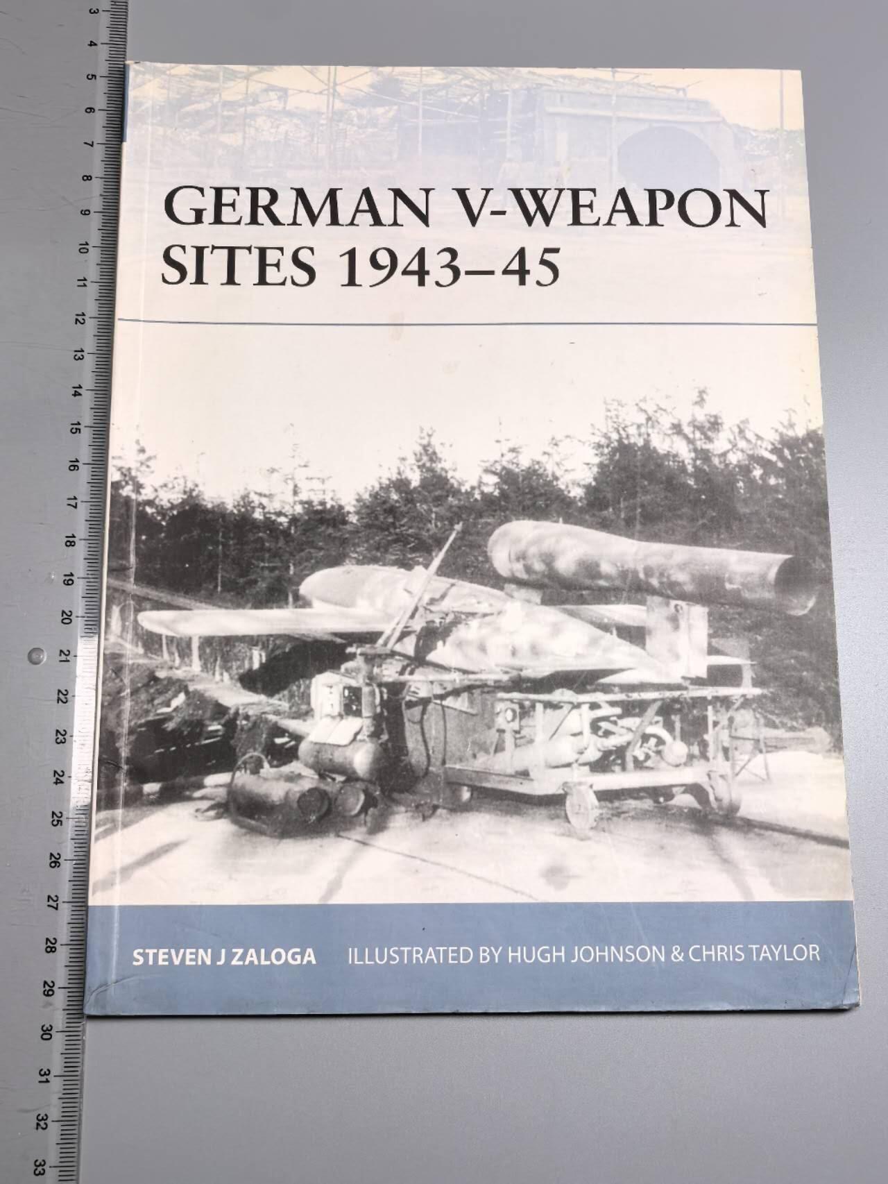 小驴勋章奖章收藏3月28日周六晚六点拍卖（珍爱和平，收藏战争，铭记历史，勿忘国耻，忠党爱国。有偿代拍，送拍规则在简介最后，参拍须阅读规则后再参拍，关系到运费包装发货时效真假辨别等关键信息，拍卖时不再发原图，看大图店主微信码在拍卖店铺介绍里） 《德国V型武器基地1943-1945》书4本