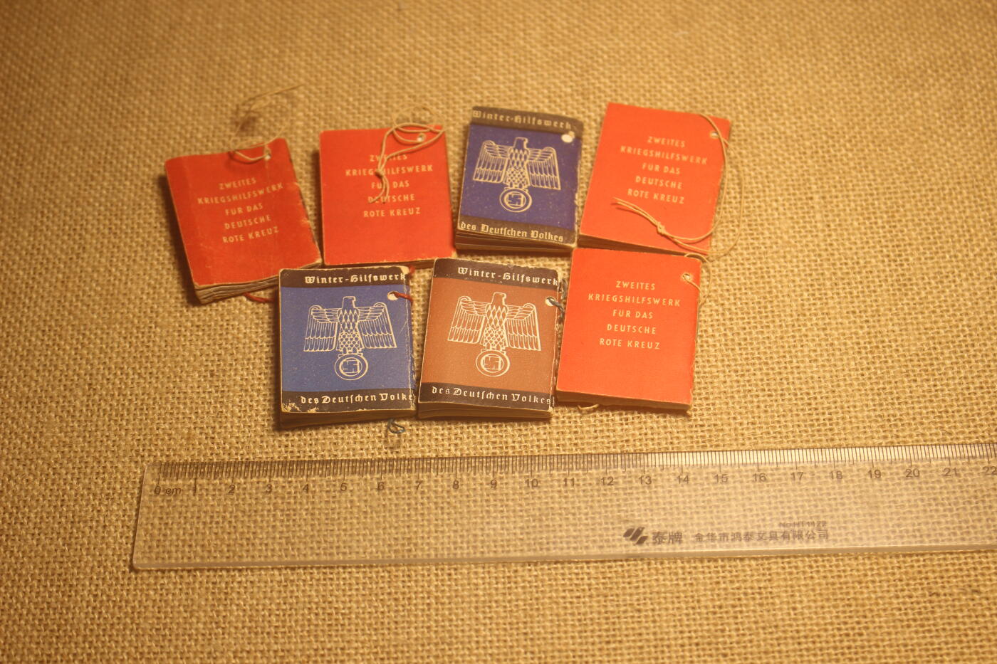 2026.4.2德系小拍卖 德三《元首》系列袖珍书，年代久远纸张略有痕迹，无破损 