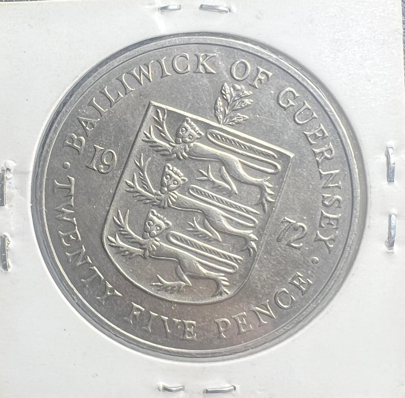 1972 年根西岛伊丽莎白二世银婚 25 便士纪念币 带翼天使 三狮盾徽