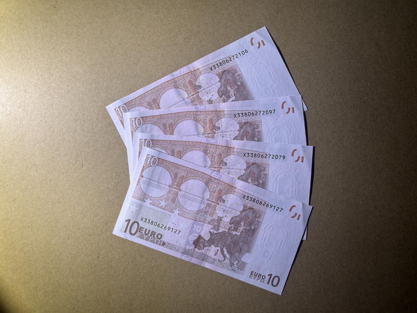 《艾美收藏》第238期-3.29周日外币畅拍场 欧元4张 UNC- 10欧4张 德国二签 角微折 全程无4