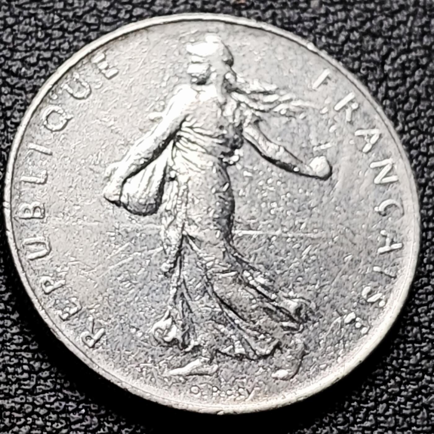 泉币菌-第216场-拍品多 请提前出价 。