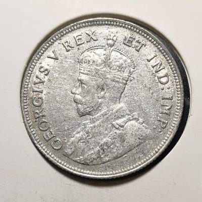 外国优质老铜币银币苏联纪念章，每周六晚九点倒数截拍，满百包邮可寄存，持续收拍 - 英属东非1922年1先令银币，正面为英王乔治五世头像，背面镌刻东非标志性雄狮与乞力马扎罗山图案，标注 “EAST AFRICA”，是英国殖民东非时期的核心流通币。银质包浆温润，图案充满非洲野性气息，见证大英帝国殖民体系与东非地域文化融合，兼具殖民钱币收藏与人文叙事价值。