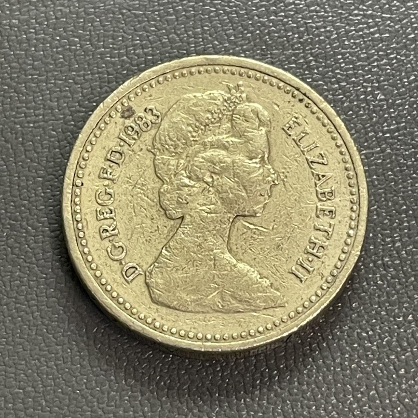 回流0328 英国1983年1英镑加厚铜币 狮马盾徽