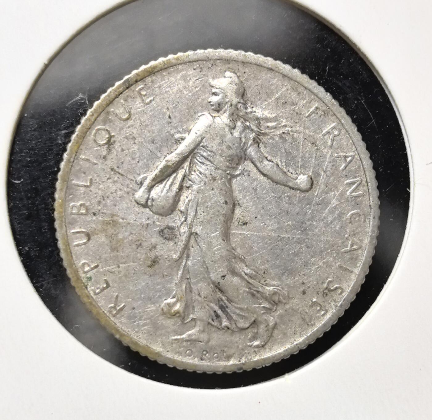 外国优质老铜币银币苏联纪念章，每周六晚九点倒数截拍，满百包邮可寄存，持续收拍 法国1914年1法郎播种女神银币，经典 “自由平等博爱” 铭文，百年银质老币，线条灵动的播种女神与橄榄枝设计，兼具艺术美感与历史收藏价值。