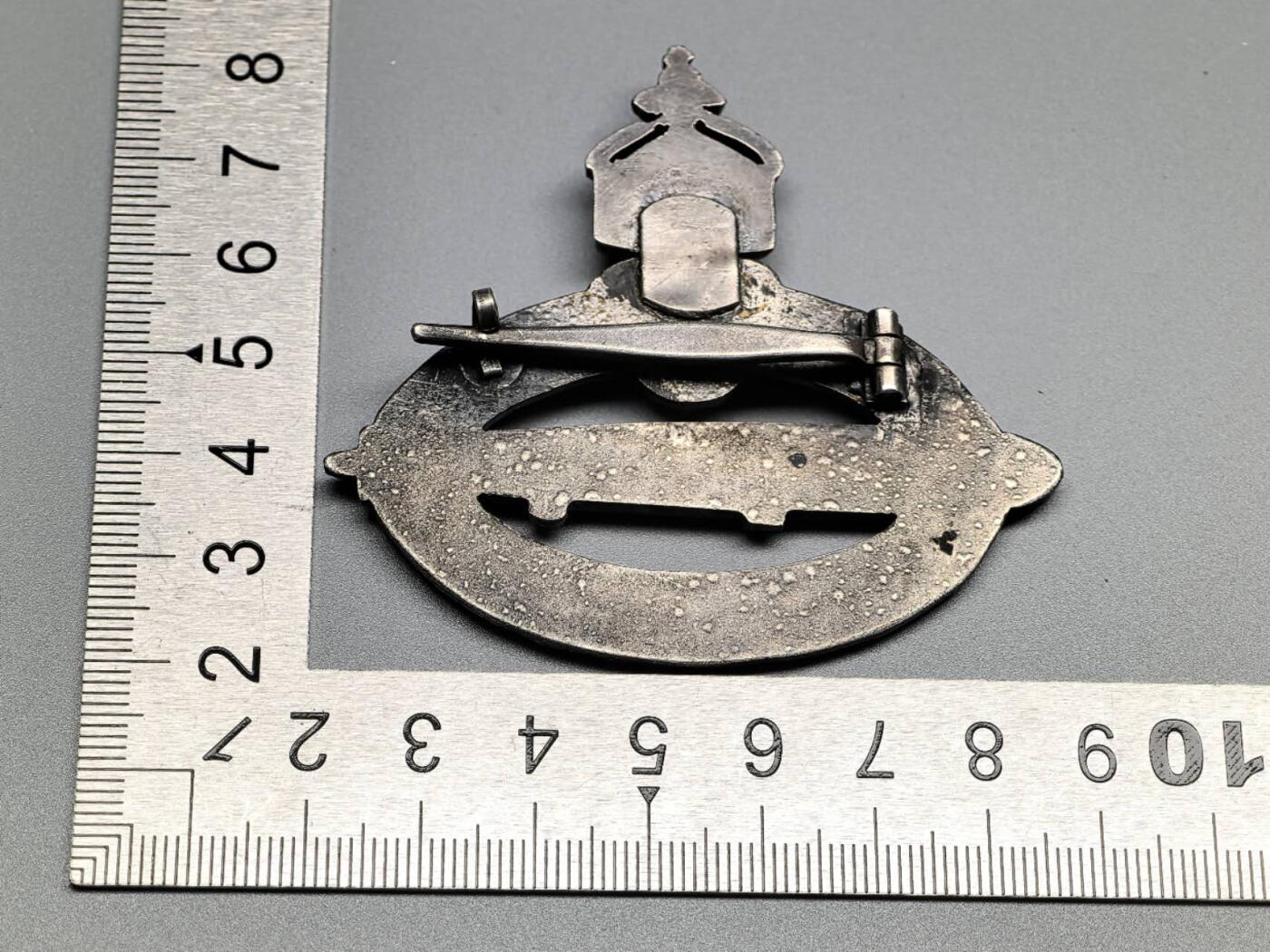 小驴勋章奖章收藏3月28日周六晚六点拍卖（珍爱和平，收藏战争，铭记历史，勿忘国耻，忠党爱国。有偿代拍，送拍规则在简介最后，参拍须阅读规则后再参拍，关系到运费包装发货时效真假辨别等关键信息，拍卖时不再发原图，看大图店主微信码在拍卖店铺介绍里） 现代工艺品 德二齐柏林飞艇徽章 非原品