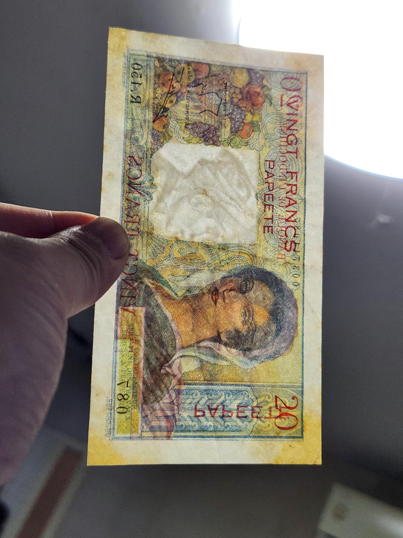 3月28号晚上8点 外国纸币自动截拍第47场 新克里多尼亚20美品