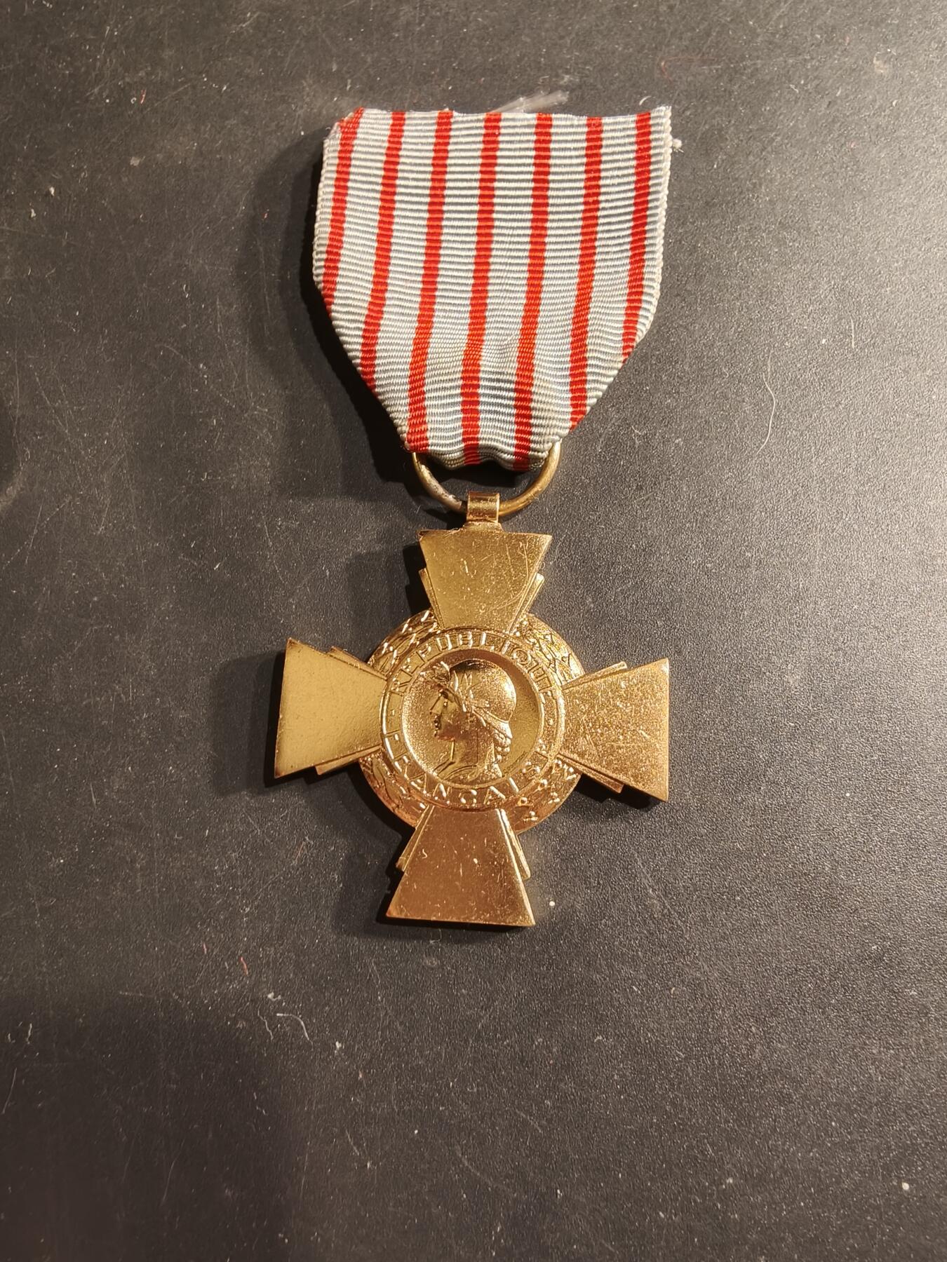 老王徽章第190期 法国战斗十字奖章