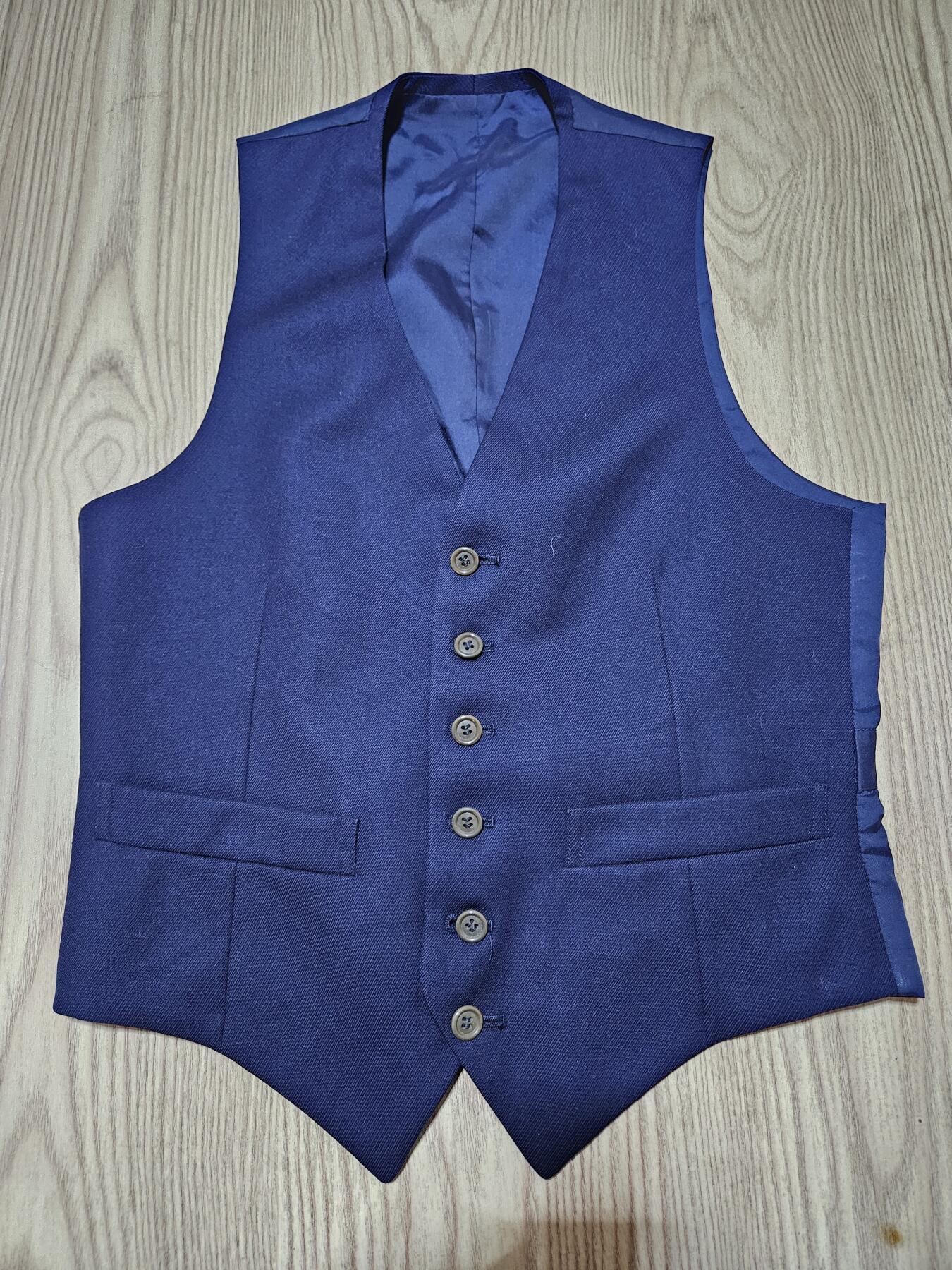 0元起拍勋章 第343期 咸鱼国勋章拍卖专场 4月1日（周三）下午6：00开始 日本古着马裤呢马甲 胸围88