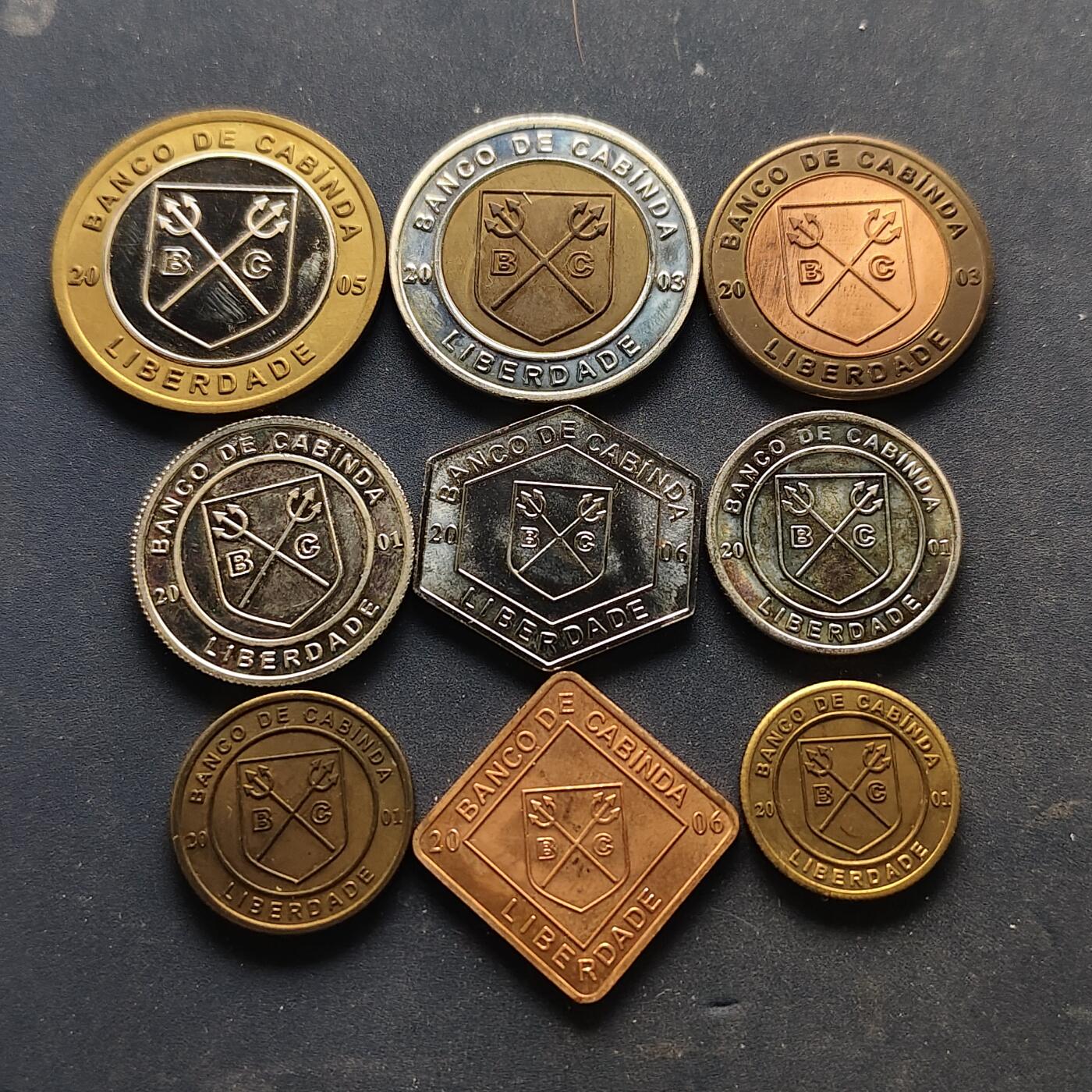 【全场包邮】纯粹捡漏拍518场 【商业币】卡奔达2001-2006年9枚套币