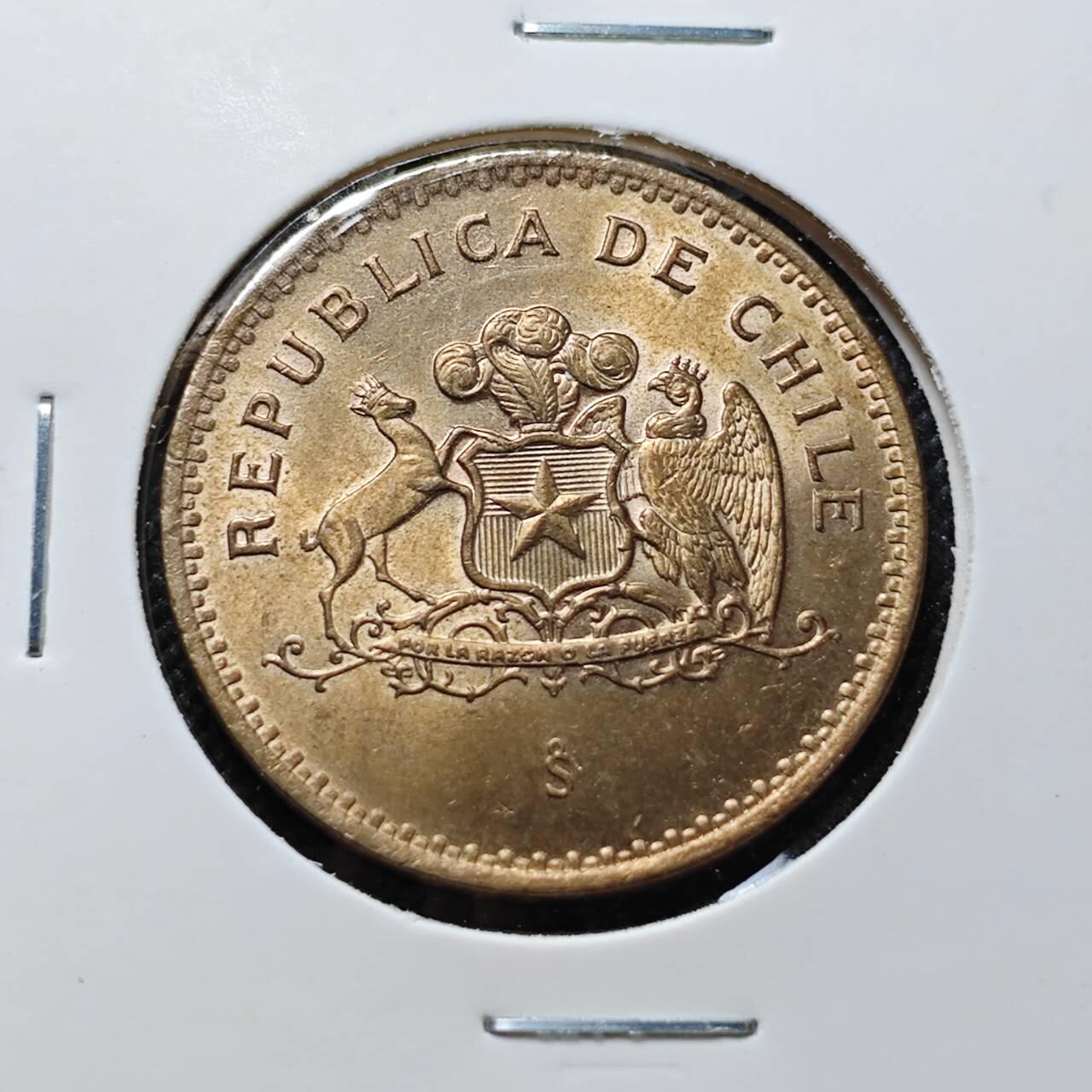 KK钱币收藏小铺  第410期 2月预留时间 周末发货  智利100比索 好品