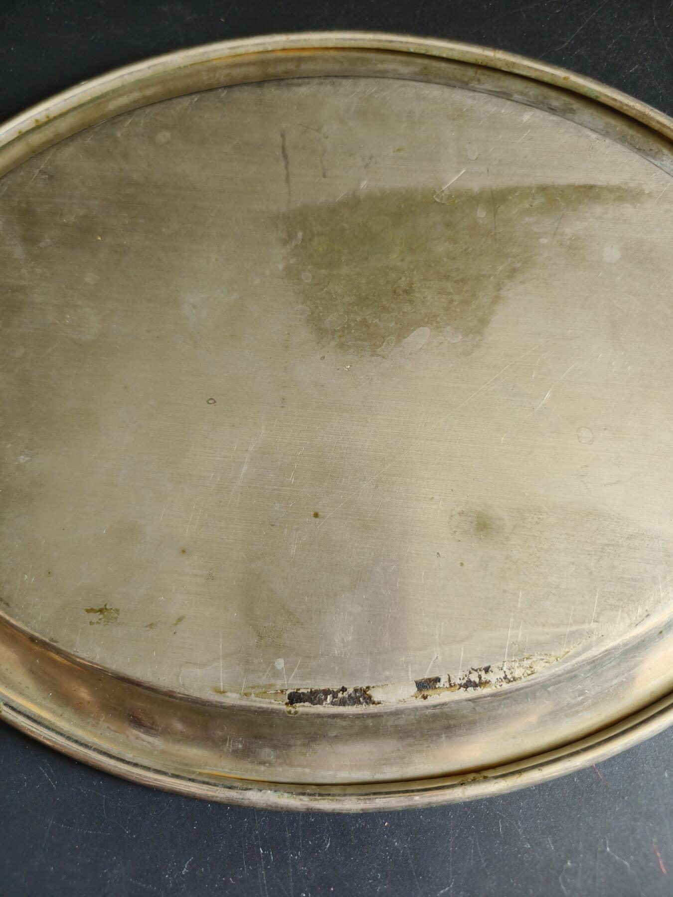 老王徽章第190期 德国1936年奥运会兴登堡号飞艇飞越柏林奥林匹克体育场纪念镀银盘        尺寸26×20.5cm      重量320g      带厂标